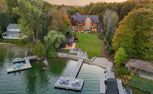 House in Flesherton, Ontario, Canada 1