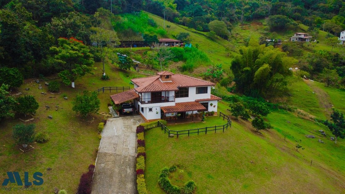 Finca in Girardota, Girardota, Colombia 4 - 16249410