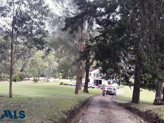 Finca in El Retiro, Retiro, Colombia 2 - 16249321