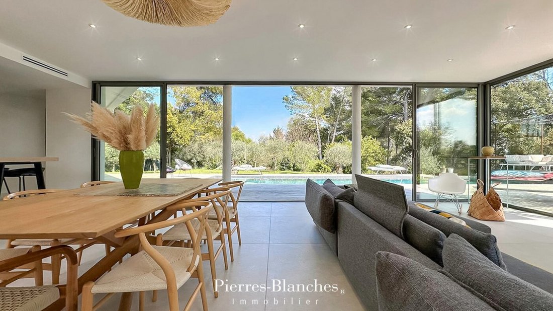 Villa in Sommieres, Occitania, France 3 - 16247233