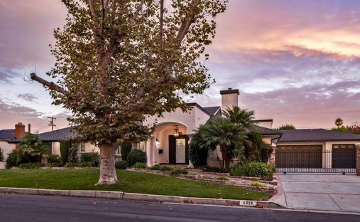 House in Signal Hill, California, United States 1