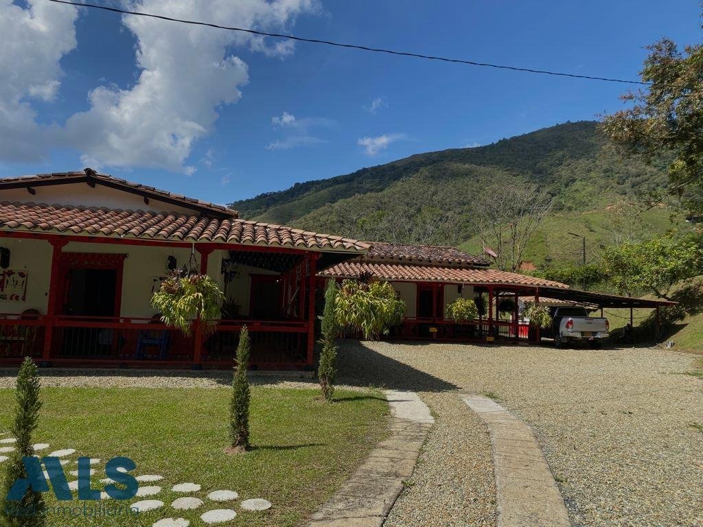 Finca in Santo Domingo, Antioquia, Colombia 4 - 16248789
