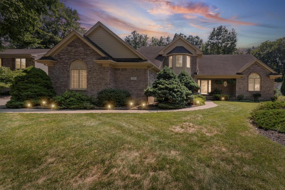 House in Trenton, Michigan, United States 1 - 16253222