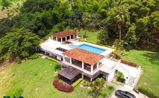 Finca in Fredonia, Antioquia, Colombia 1