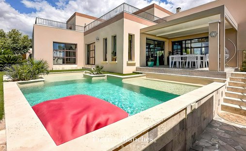 Villa in Sauvian, Occitania, France 1