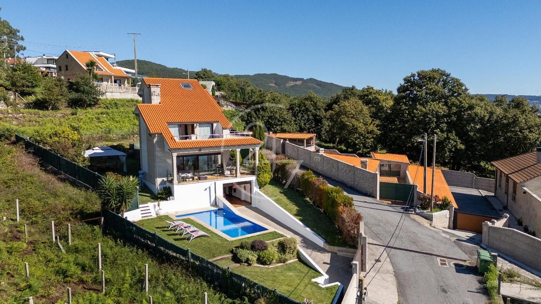 House in Poio, Poio, Spain 3 - 16247312