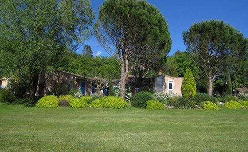 Estate in Grignan, Auvergne-Rhône-Alpes, France 1