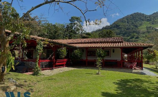 Finca in Santo Domingo, Antioquia, Colombia 1