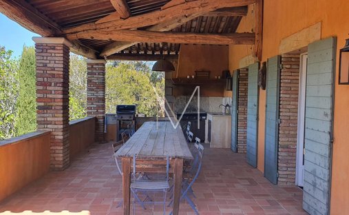 Casa a Le Plan-de-la-Tour, Provenza-Alpi-Costa Azzurra, Francia 1