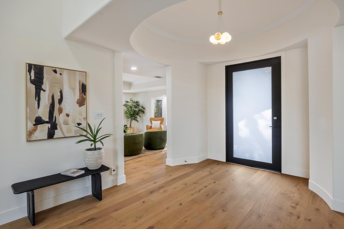 House in Signal Hill, California, United States 5 - 16253213