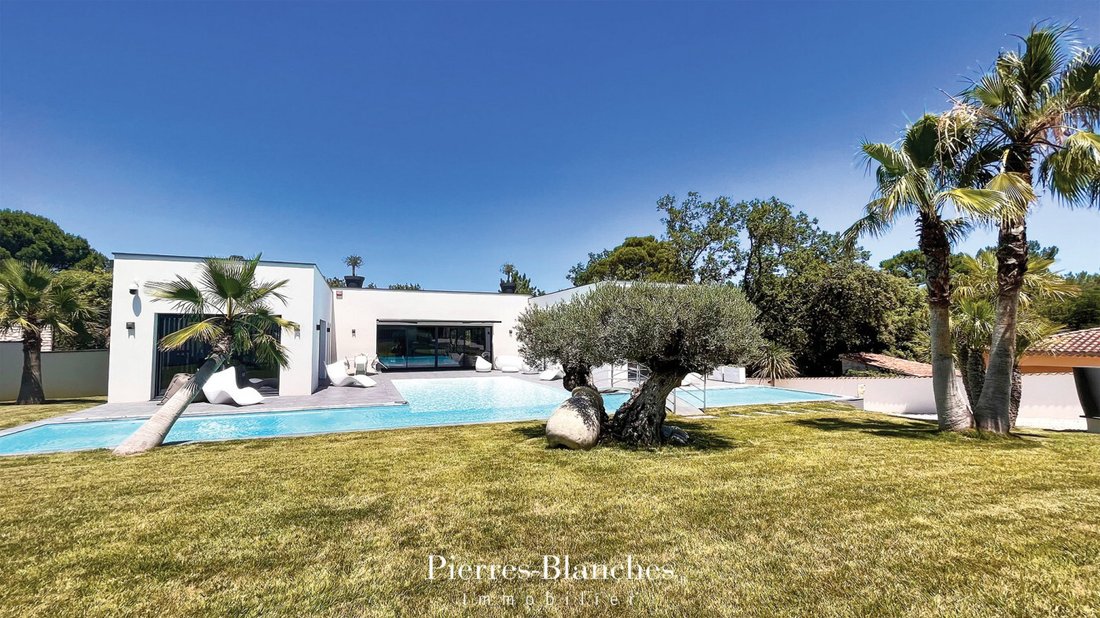 House in Ouest, Rochefort-du-Gard, France 3 - 16248650