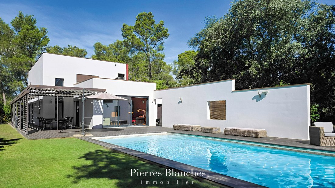 Villa in Camplanier, Nimes, France 2 - 16248202