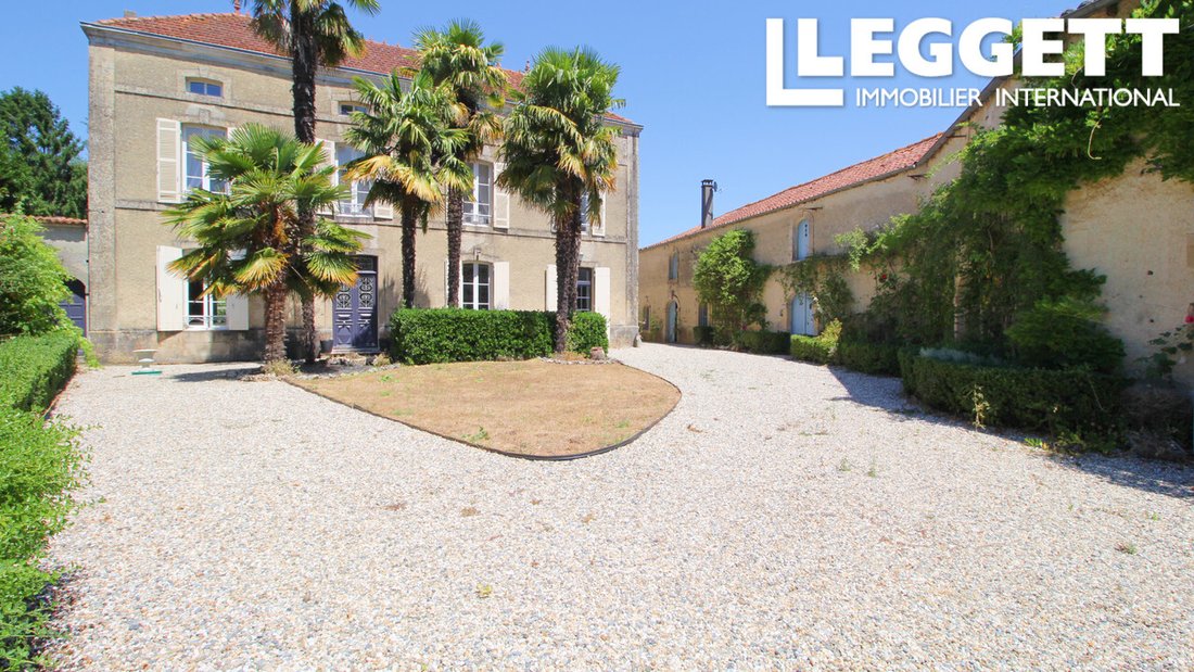 House in Dampierre-sur-Boutonne, Nouvelle-Aquitaine, France 1 - 16250938