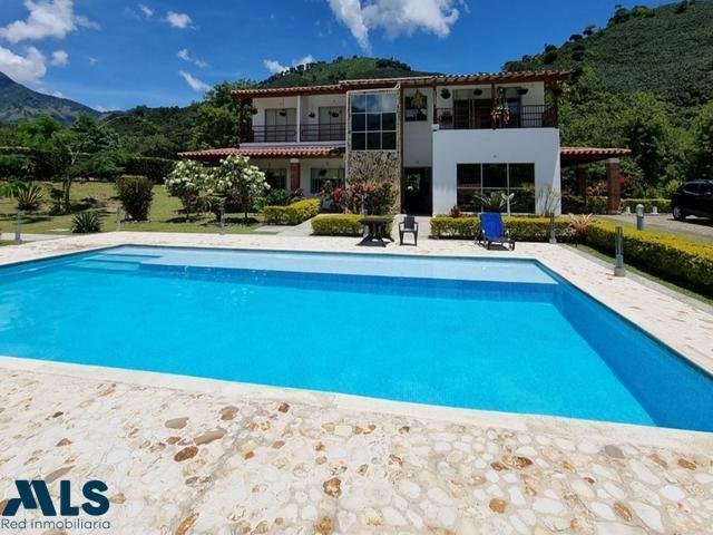Finca in Bogota, Bogotá, Colombia 1 - 16248821