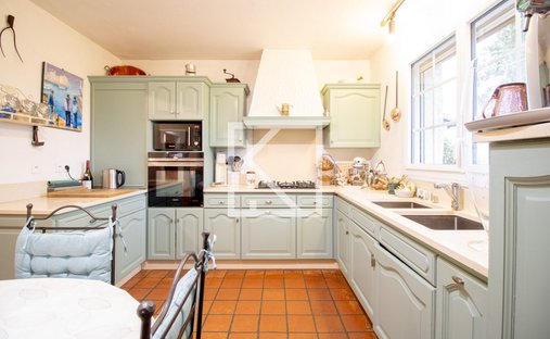 Castle for Sale in Saint-Pierre-des-Échaubrognes, Nouvelle-Aquitaine, France