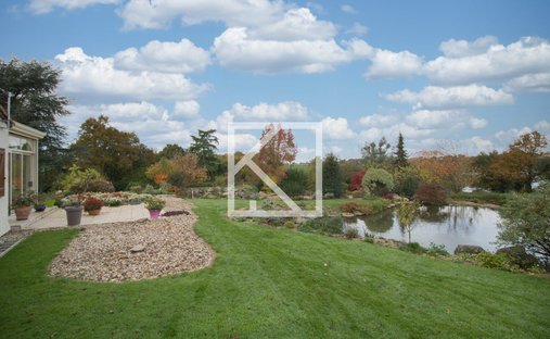 Castle for Sale in Saint-Pierre-des-Échaubrognes, Nouvelle-Aquitaine, France