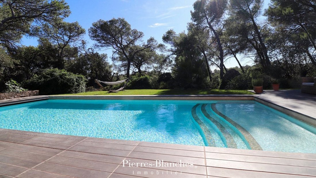 Villa in Camplanier, Nimes, France 5 - 16248202