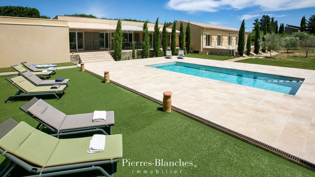 Villa in Uzès, Occitania, France 4 - 16247859