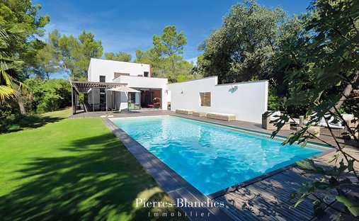 Villa à Camplanier, Nîmes, France 1