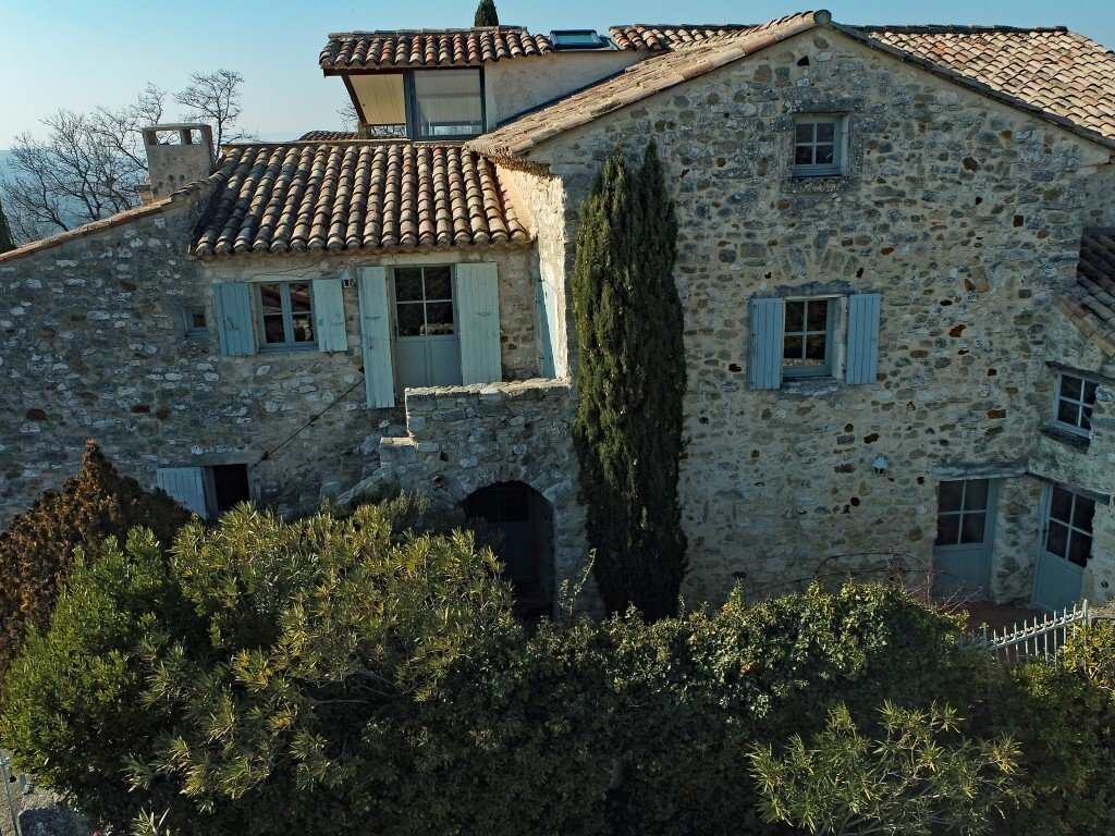 Estate in Grignan, Auvergne-Rhône-Alpes, France 1 - 16247444