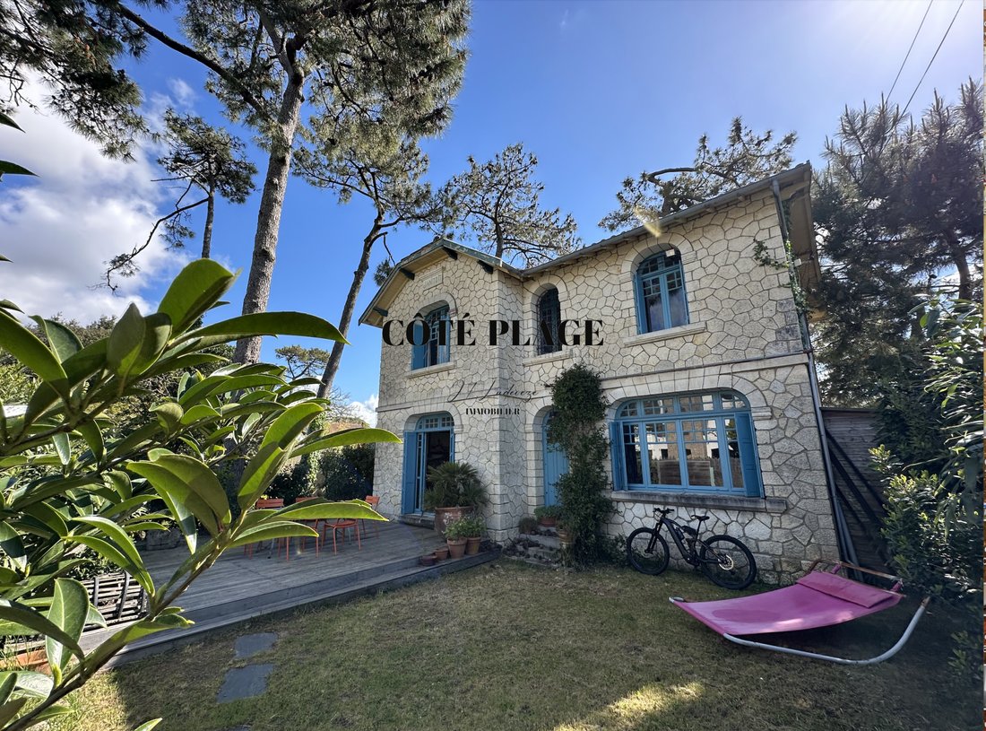 House in Saint-Palais-sur-Mer, Nouvelle-Aquitaine, France 1 - 16245625