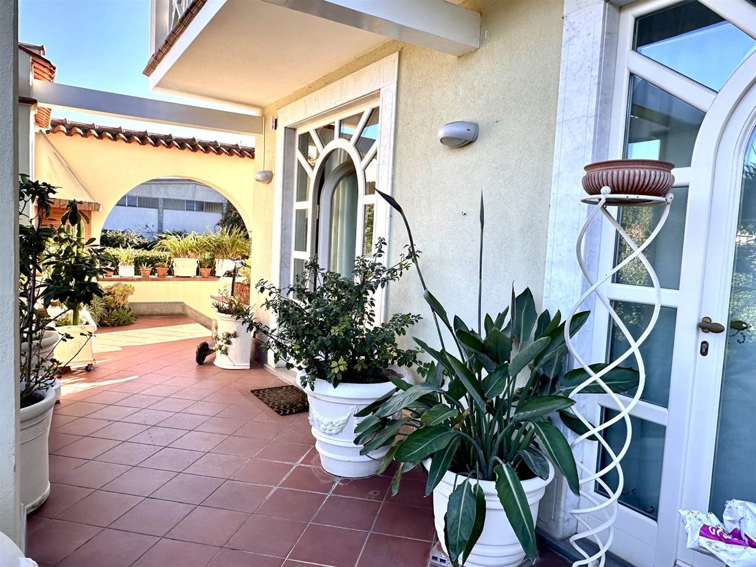 Villa in Center, Forte dei Marmi, Tuscany 1 - 16250973