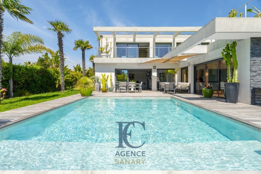House in Sanary-sur-Mer, Provence-Alpes-Côte d'Azur, France 1 - 16248631