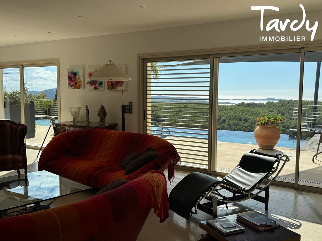 Villa in Nord, Sanary-sur-Mer, France 2 - 16249332