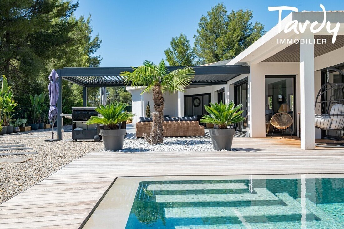 Villa in Saint-Cyr-sur-Mer, Provence-Alpes-Côte d'Azur, France 4 - 16249105
