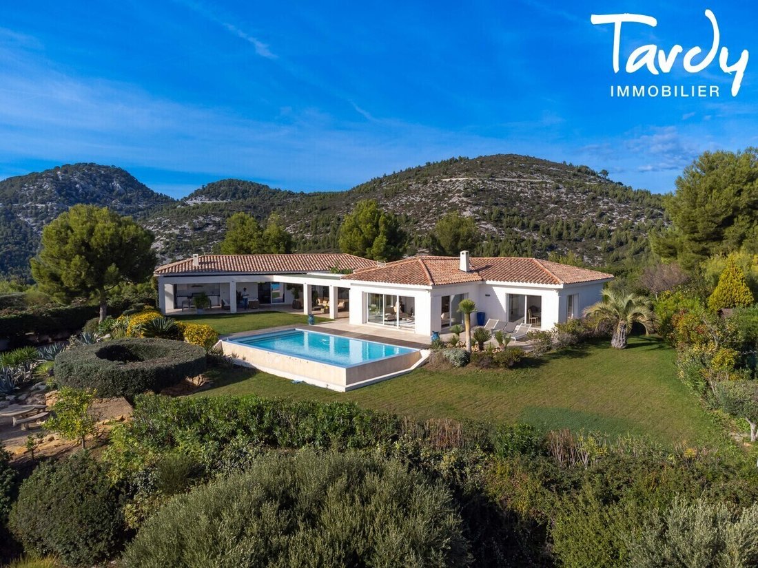 Villa in Nord, Sanary-sur-Mer, France 4 - 16248455