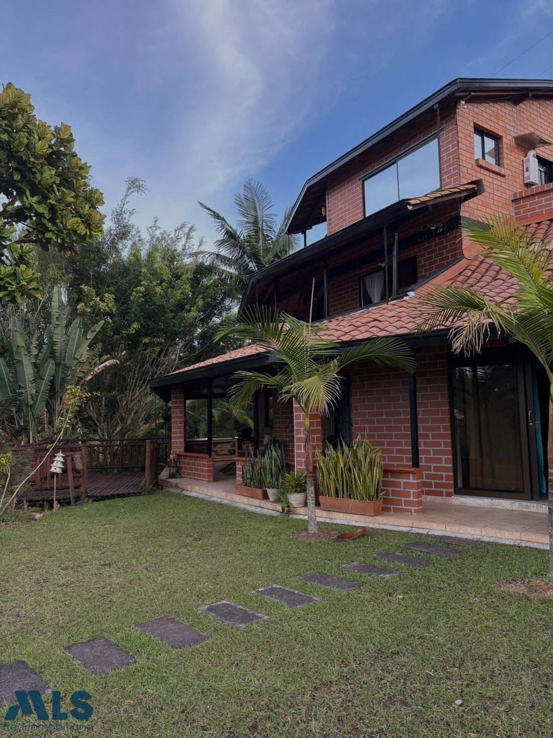Finca in El Peñol, Antioquia, Colombia 3 - 16248763