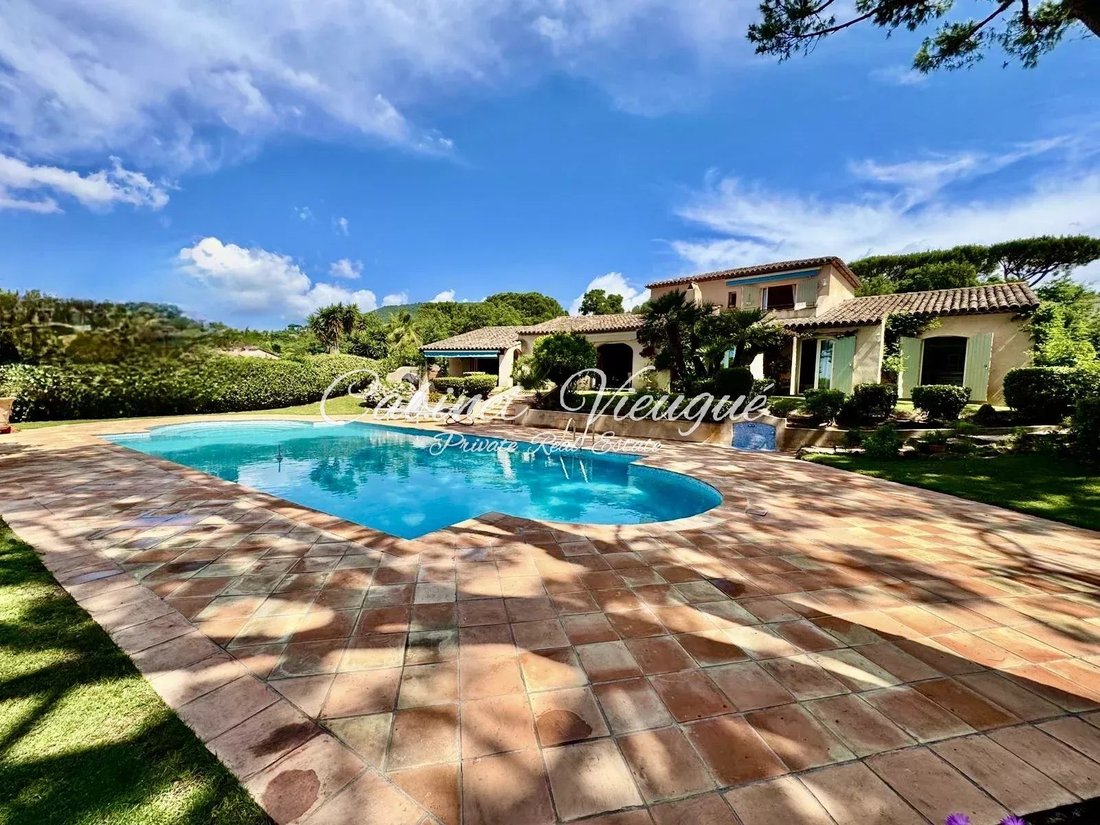 Villa in Grimaud, Provence-Alpes-Côte d'Azur, France 1 - 16245825