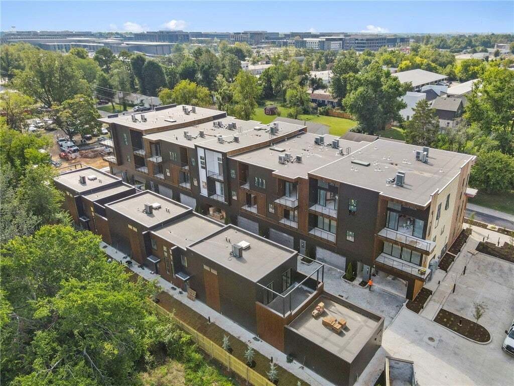 Condo in Cave Springs, Arkansas, United States 1 - 16249641