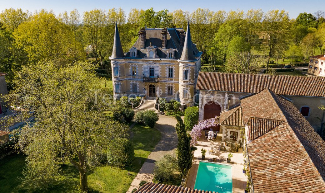 Castle for Sale in Habas, Nouvelle-Aquitaine, France
