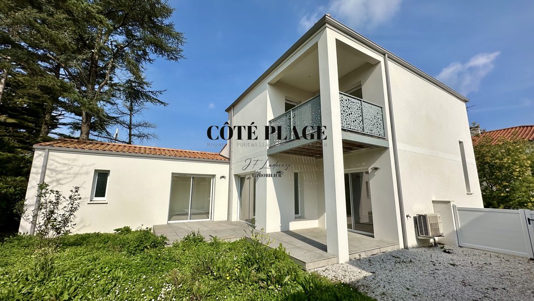 House in Saint-Georges-de-Didonne, Nouvelle-Aquitaine, France 2 - 16248418