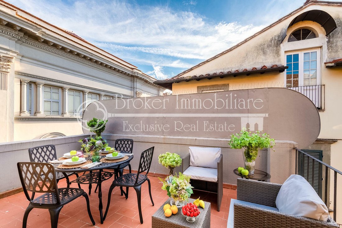 Apartment in Historic Center, Lucca, Tuscany 1 - 13559299