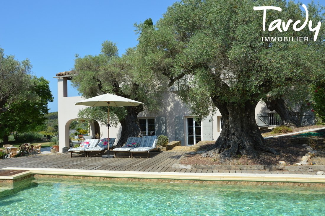Villa in Nord, Sanary-sur-Mer, France 1 - 16249382