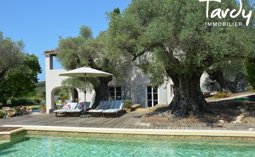 Villa in Nord, Sanary-sur-Mer, France 1