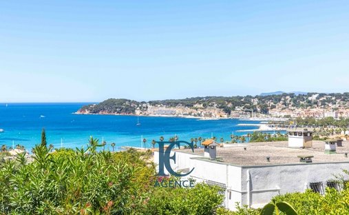 Apartment in Six-Fours-les-Plages, Provence-Alpes-Côte d'Azur, France 1