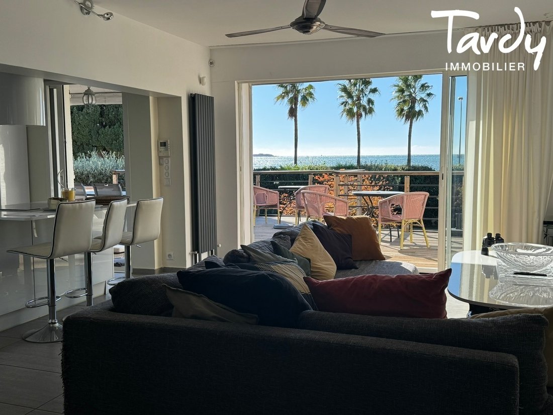 Villa in Nord, Sanary-sur-Mer, France 2 - 16249533