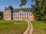 Château Du XVII Ie Et Son Domaine De 13 Hectares