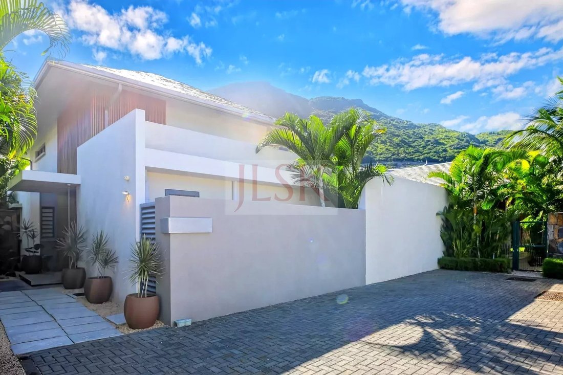 Villa in Black River, Rivière Noire District, Mauritius 3 - 13039723