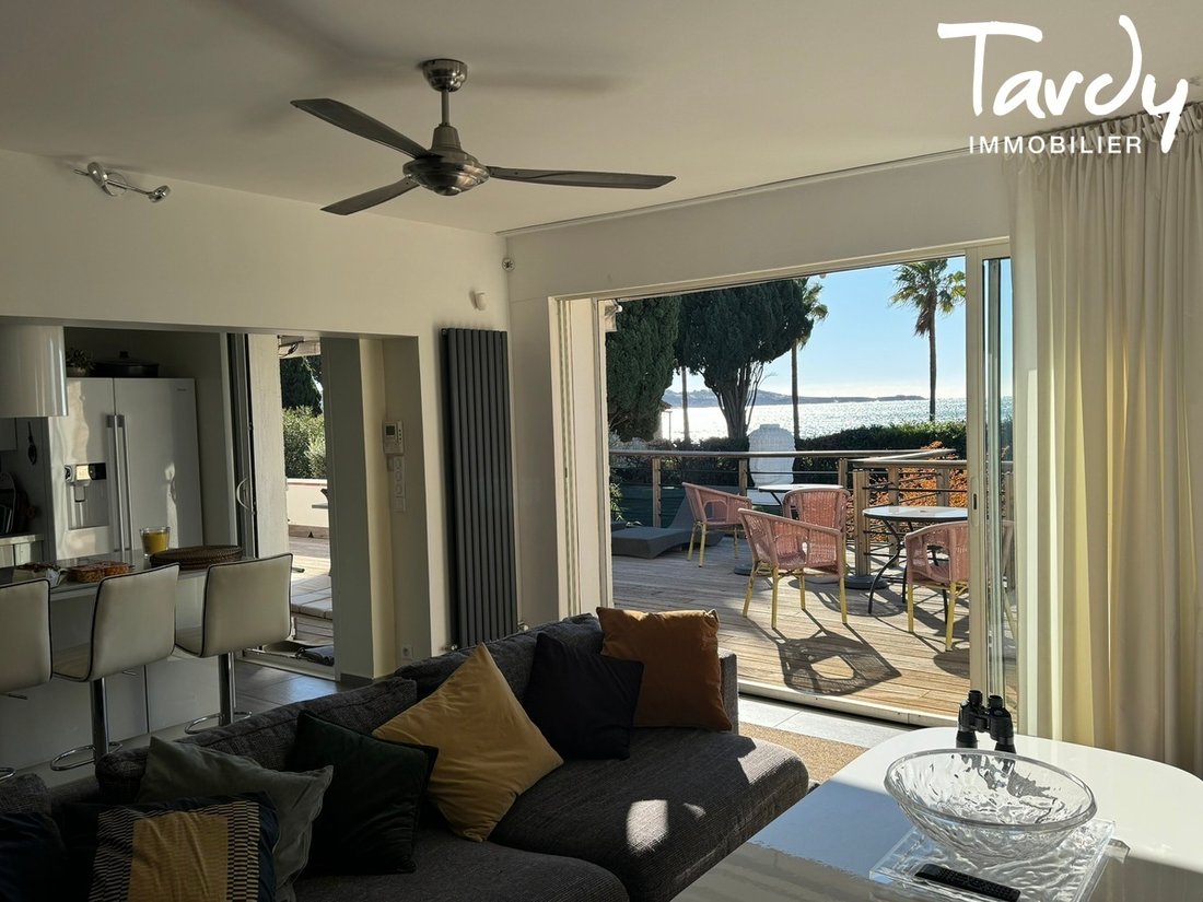 Villa in Nord, Sanary-sur-Mer, France 3 - 16249533