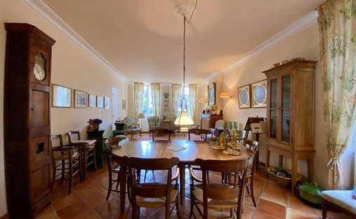 Castle for Sale in Saint-Sever, Nouvelle-Aquitaine, France