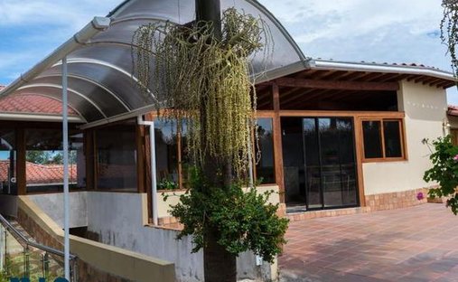 Finca in Medellín, Antioquia, Colombia 1