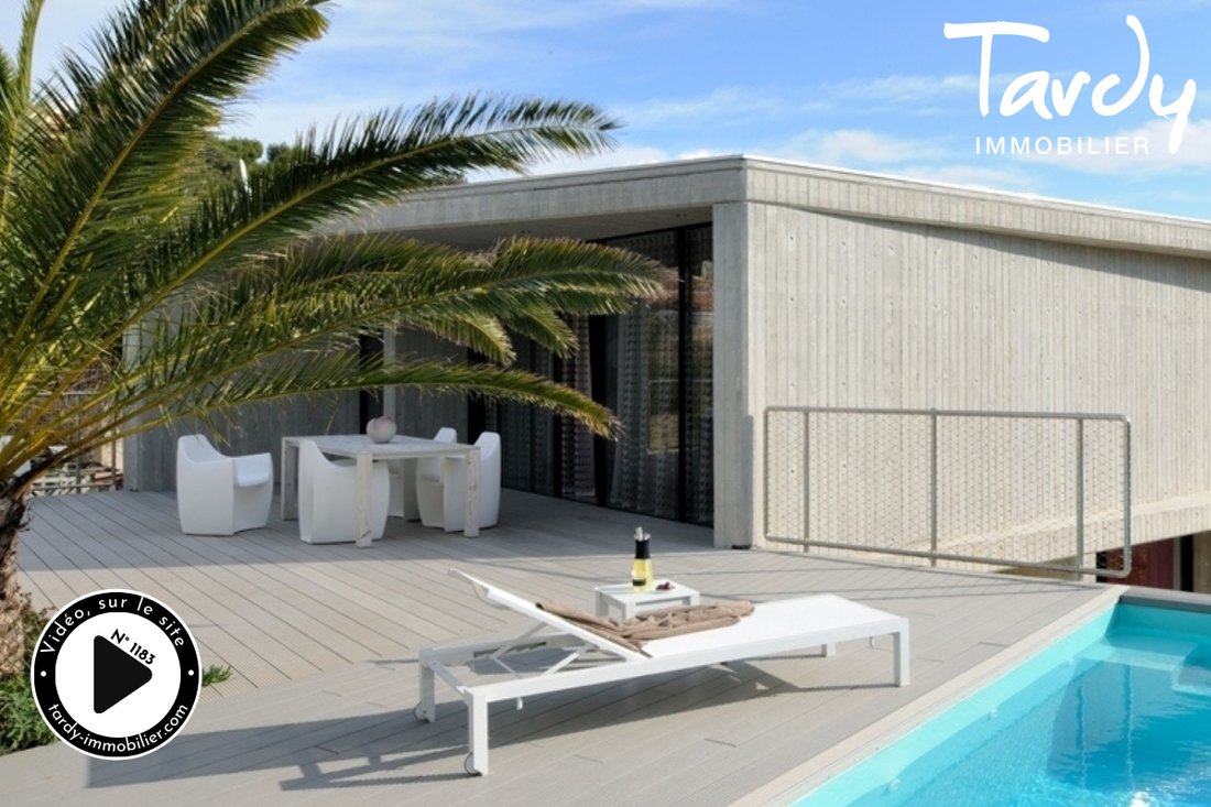 Villa in La Ciotat, Provence-Alpes-Côte d'Azur, France 1 - 16247933