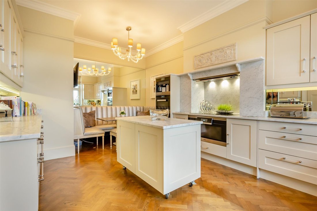 Country House in North Crawley, England, United Kingdom 5 - 16250818