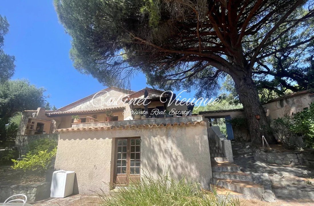 Villa in Grimaud, Provence-Alpes-Côte d'Azur, France 2 - 16246982