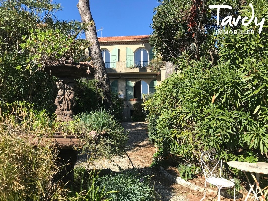Villa in Le Faron-Fort-Rouge, Toulon, France 2 - 16248914