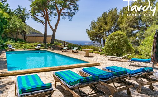Villa in Peripherie, Cassis, France 1